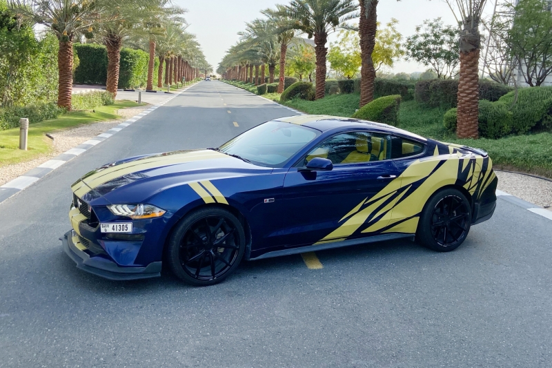 Blue Ford Mustang V6 Coupe 2018
